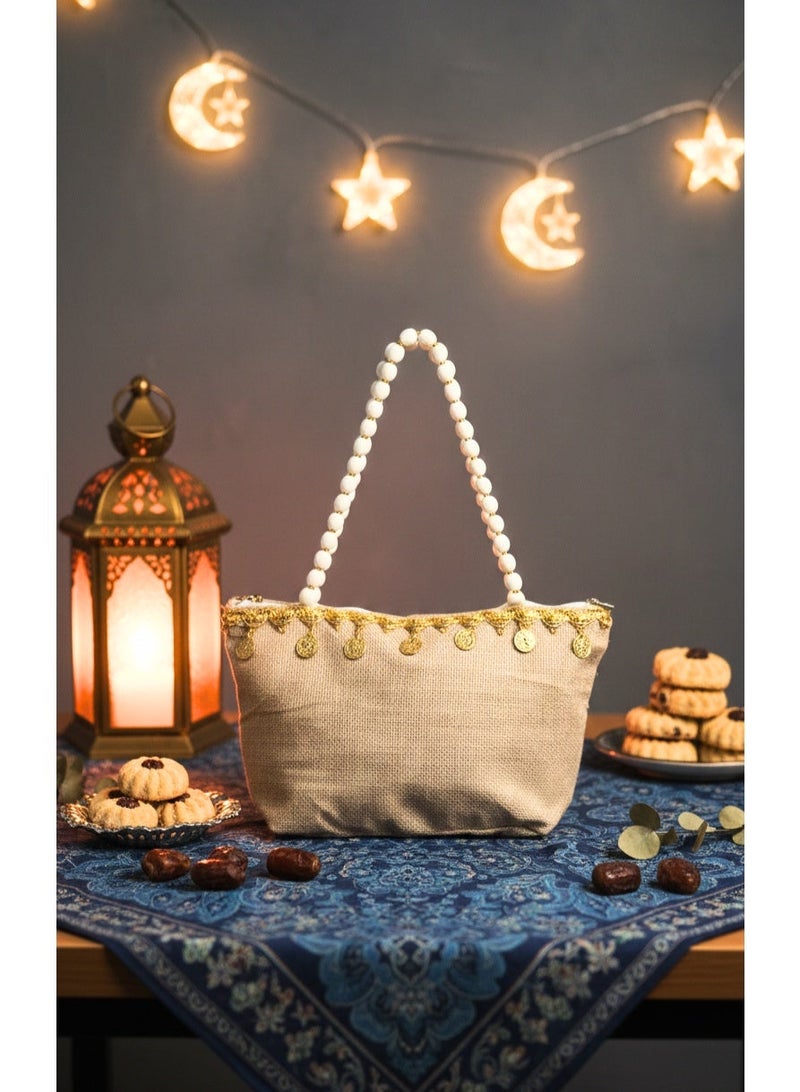 حقيبة هدايا رمضانية مميزة للأطفال - مصنوعة من الجوت الجميل مع مقبض من اللؤلؤ ودانتيل ذهبي - حقيبة رمضانية احتفالية - Image 1